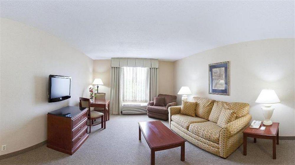 Holiday Inn Little Rock-Airport-Conference Center By Ihg Bagian luar foto